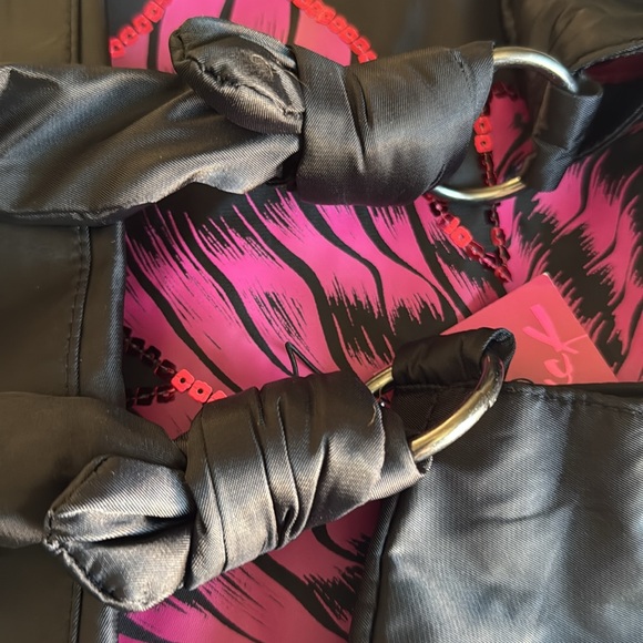 VERA WANG "Lovestruck" 🖤BLACK & PINK🩷 SEQUIN BOW TOTE SHOULDER BAG 🌟NWT🌟 - Picture 3 of 11